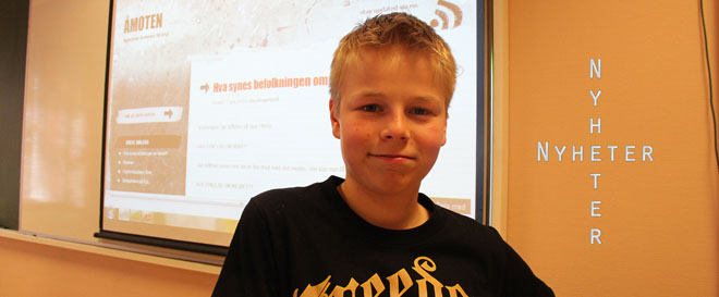 Tobias er en av elevene på 8.trinn som har jobbet med å lage nettavis.