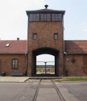 Inngangen til Auschwitz 2 - Birkenau....